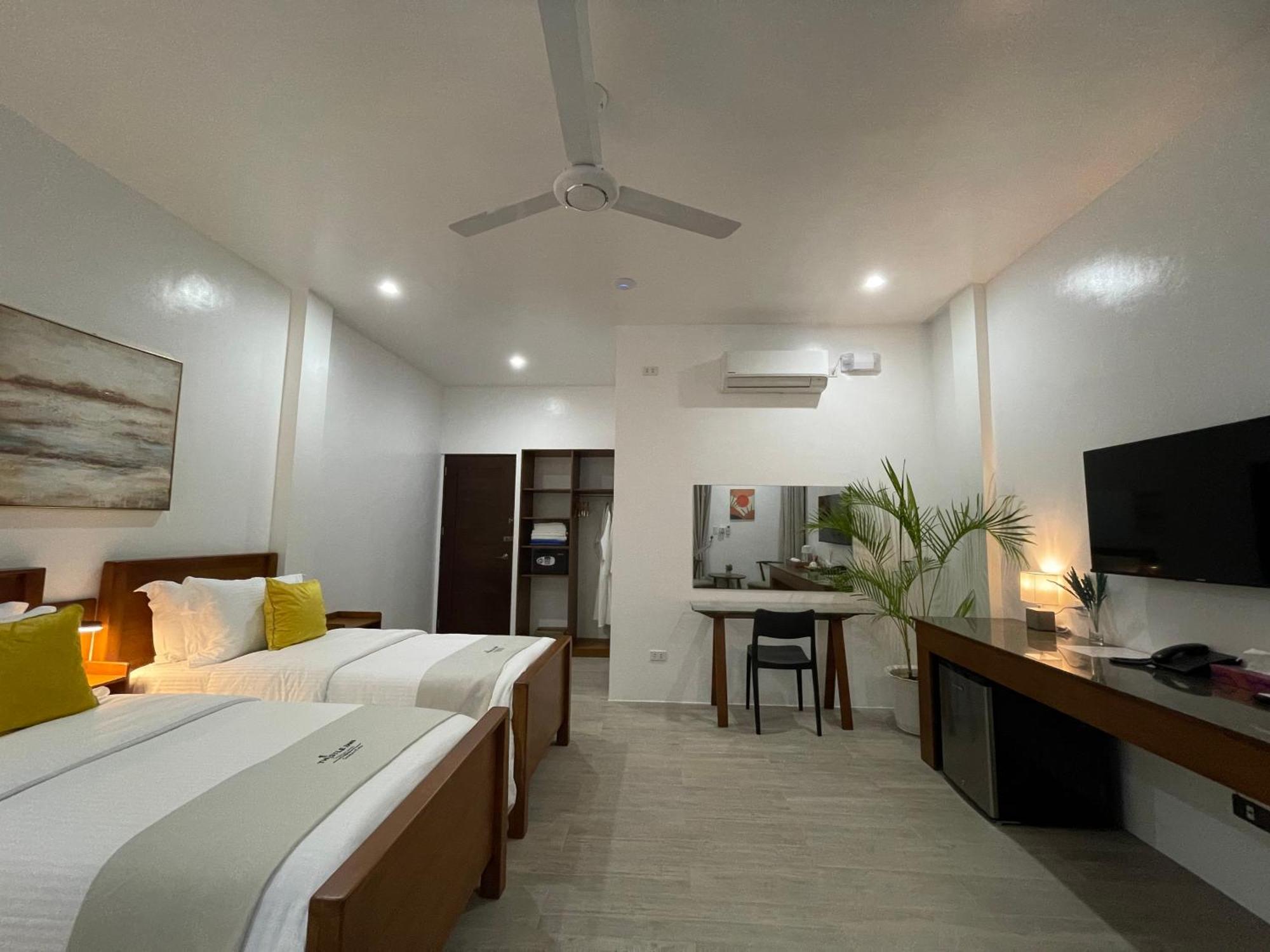 Thistle Inn Panglao Exterior photo