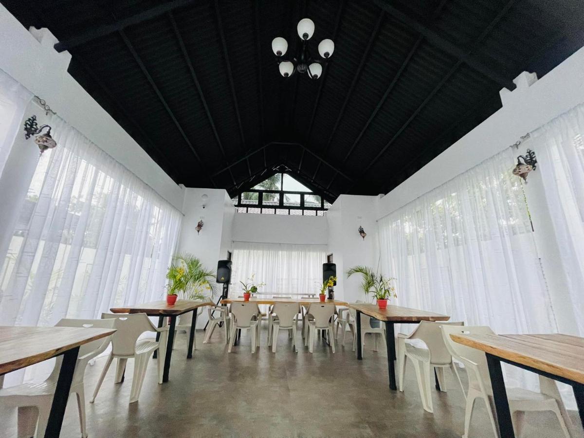 Thistle Inn Panglao Exterior photo